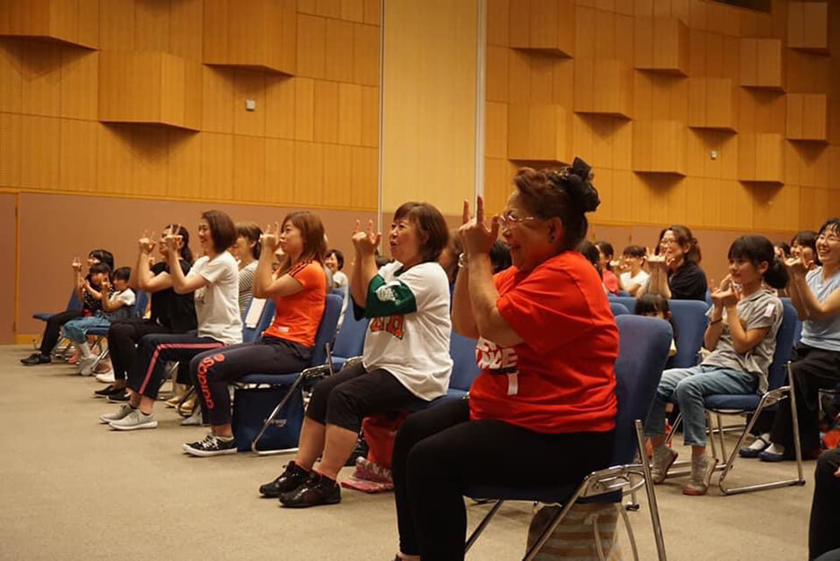 ダレデモダンス